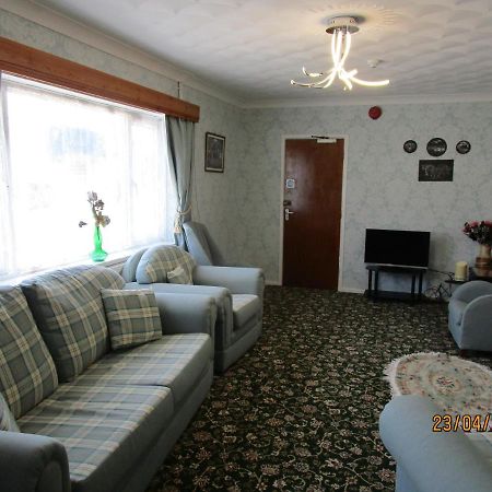 Tremains Guest House Bridgend  Exterior photo