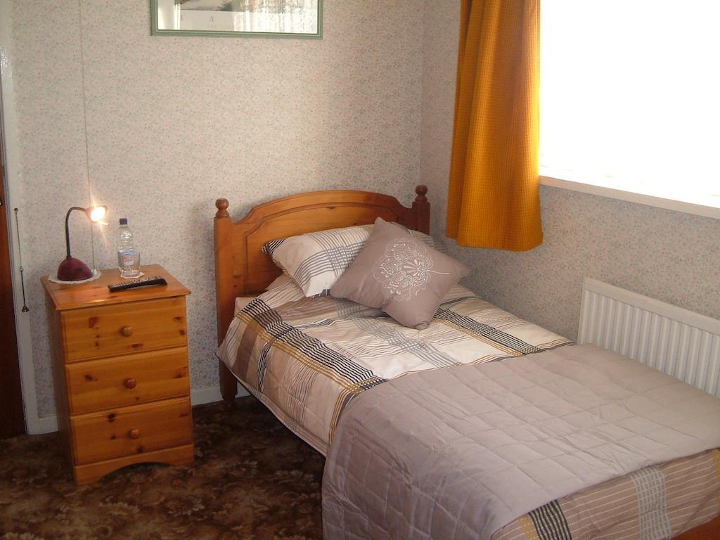 Tremains Guest House Bridgend  Room photo